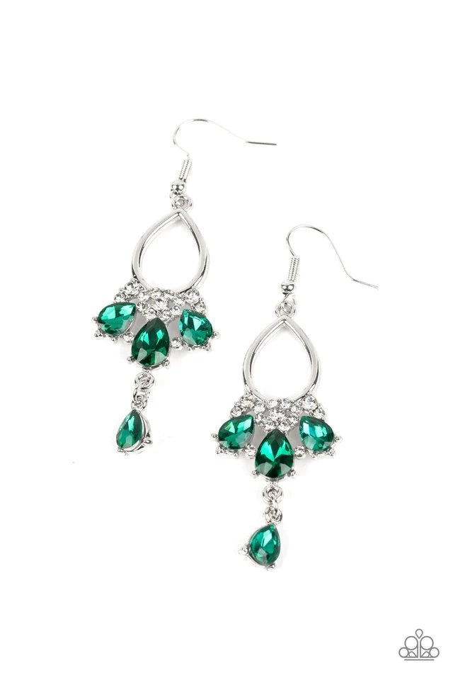 Paparazzi Earring ~ Coming in Clutch - Green