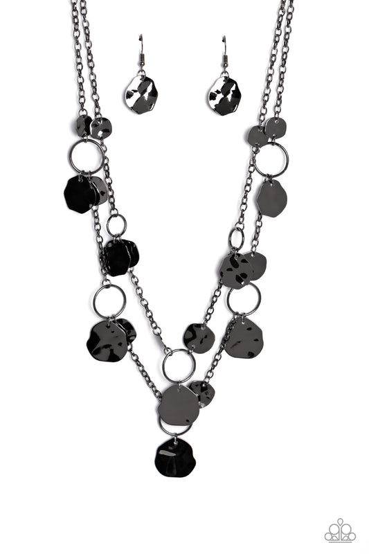 Paparazzi Hammered Horizons - Black Necklace P2ED-BKXX-194XX