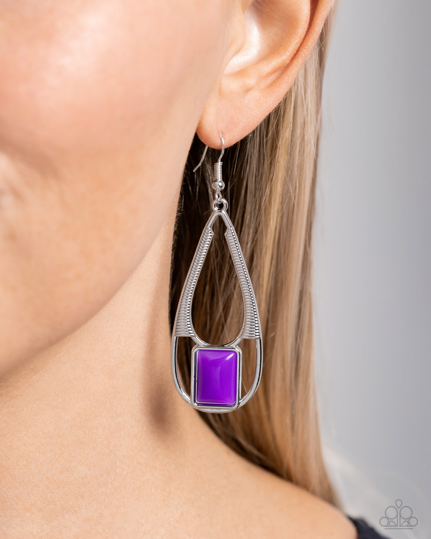 Paparazzi Adventure Story - Purple Earring  P5SE-PRXX-097XX