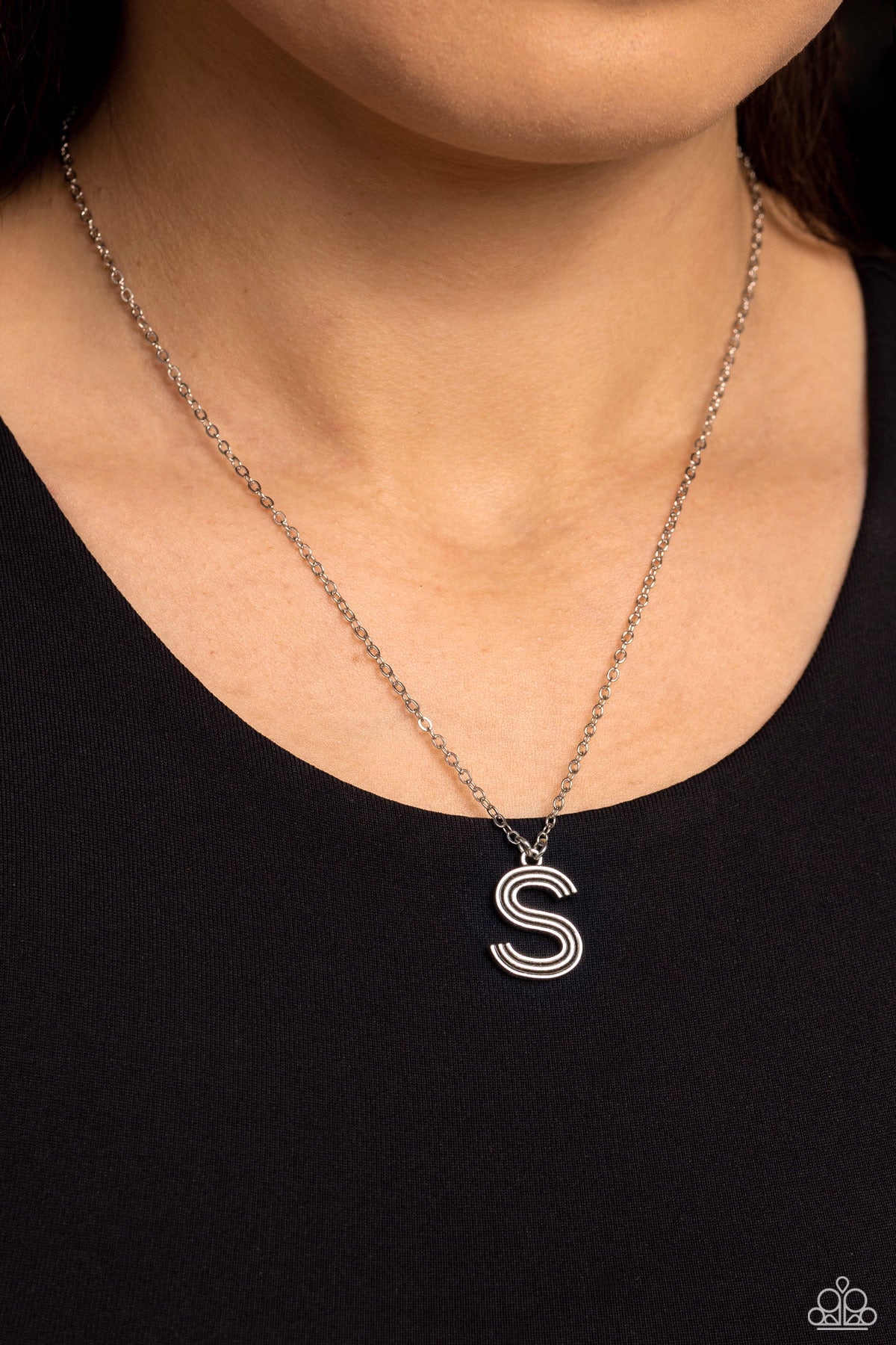 Paparazzi Leave Your Initials - Silver Necklace S  P2DA-SVXX-361XX