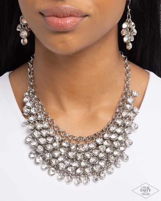 Paparazzi The Shannon -White Necklace Z504