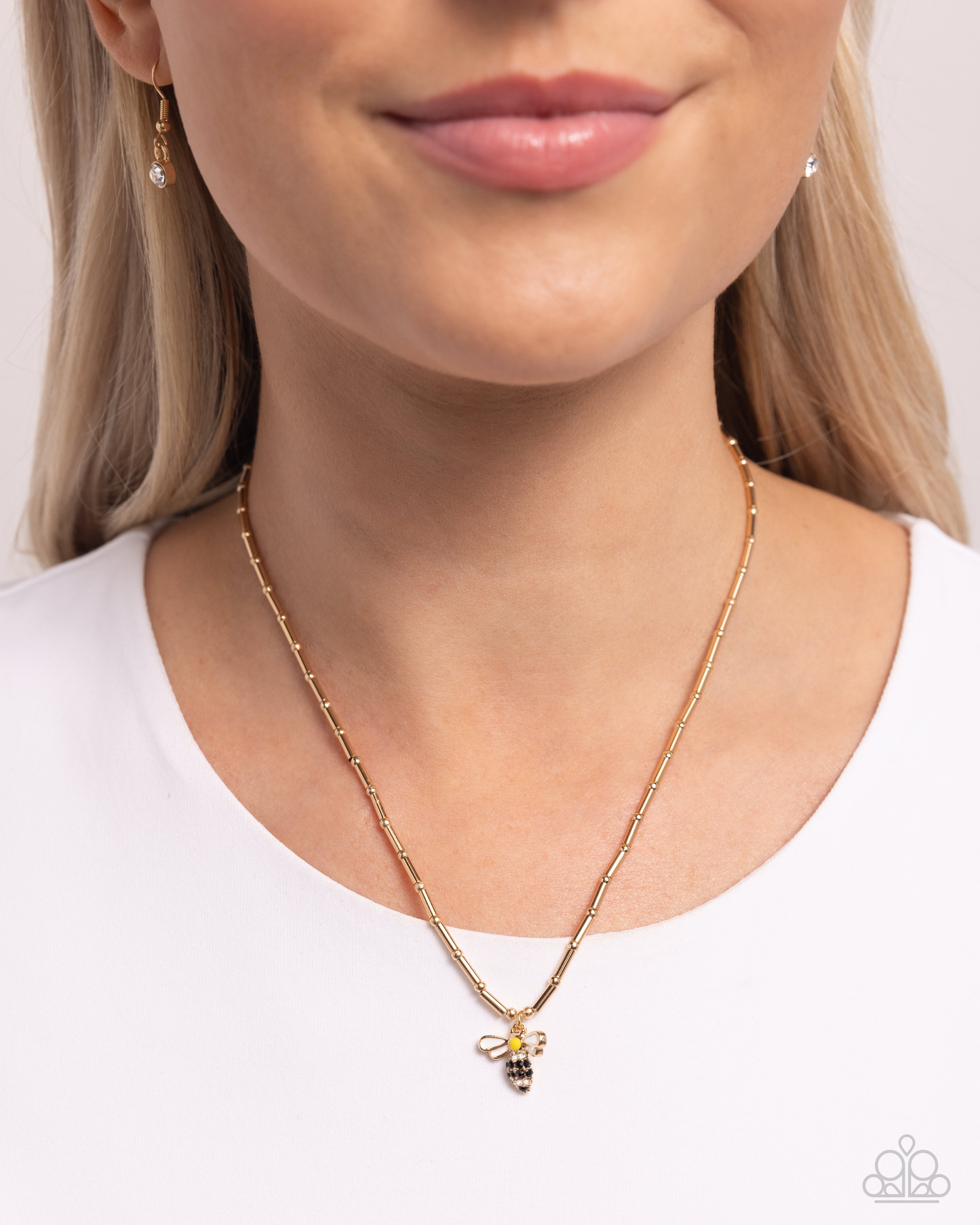 Paparazzi Bees Knees - Gold  Necklace P2DA-GDXX-420XX