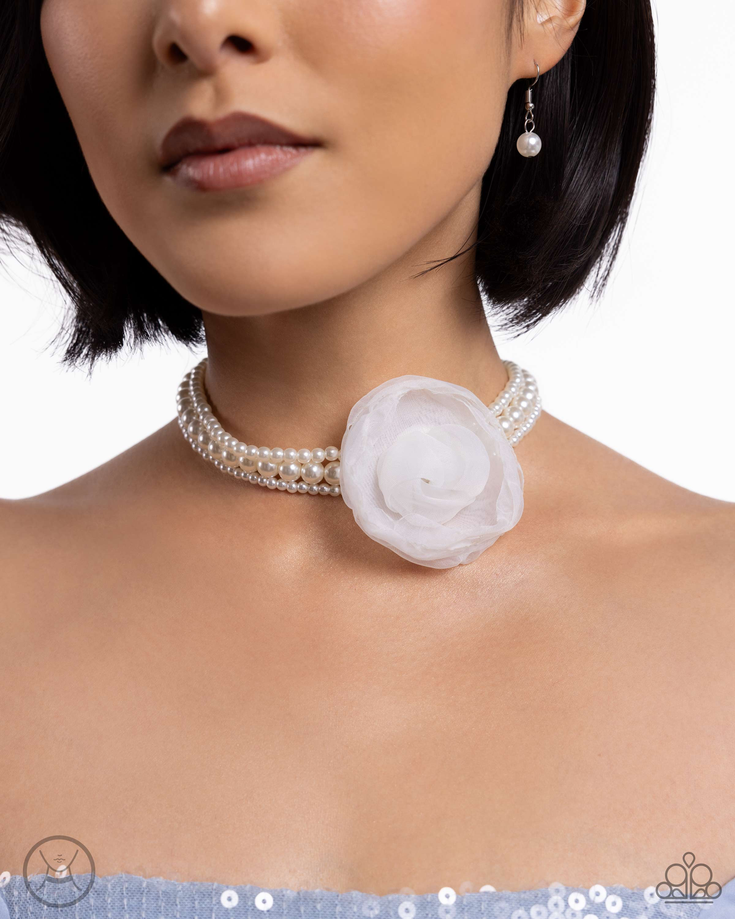 Paparazzi Radiant Rosetta-White Choker