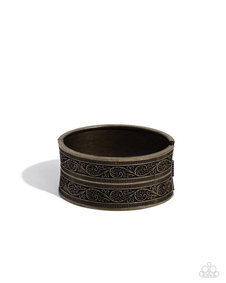 Paparazzi Eclectic European - Brass Bracelet