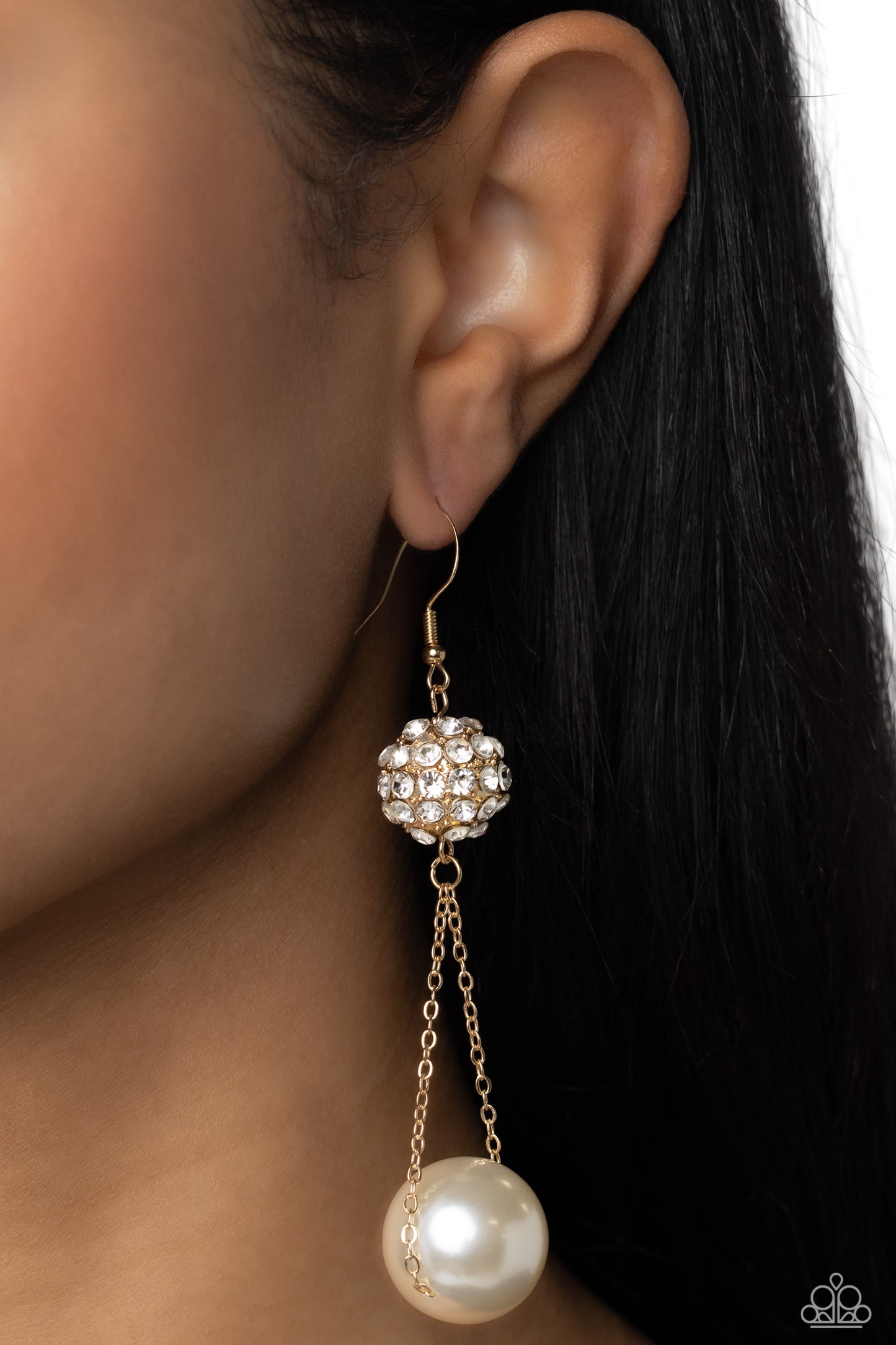 Paparazzi Ballerina Balance - Gold Earring  P5ST-GDXX-036XX