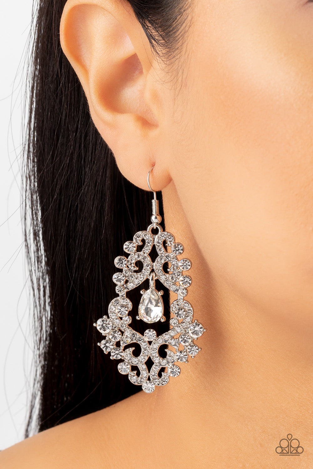 Paparazzi Sociable Sparkle - White Earring P5RE-WTXX-573XX