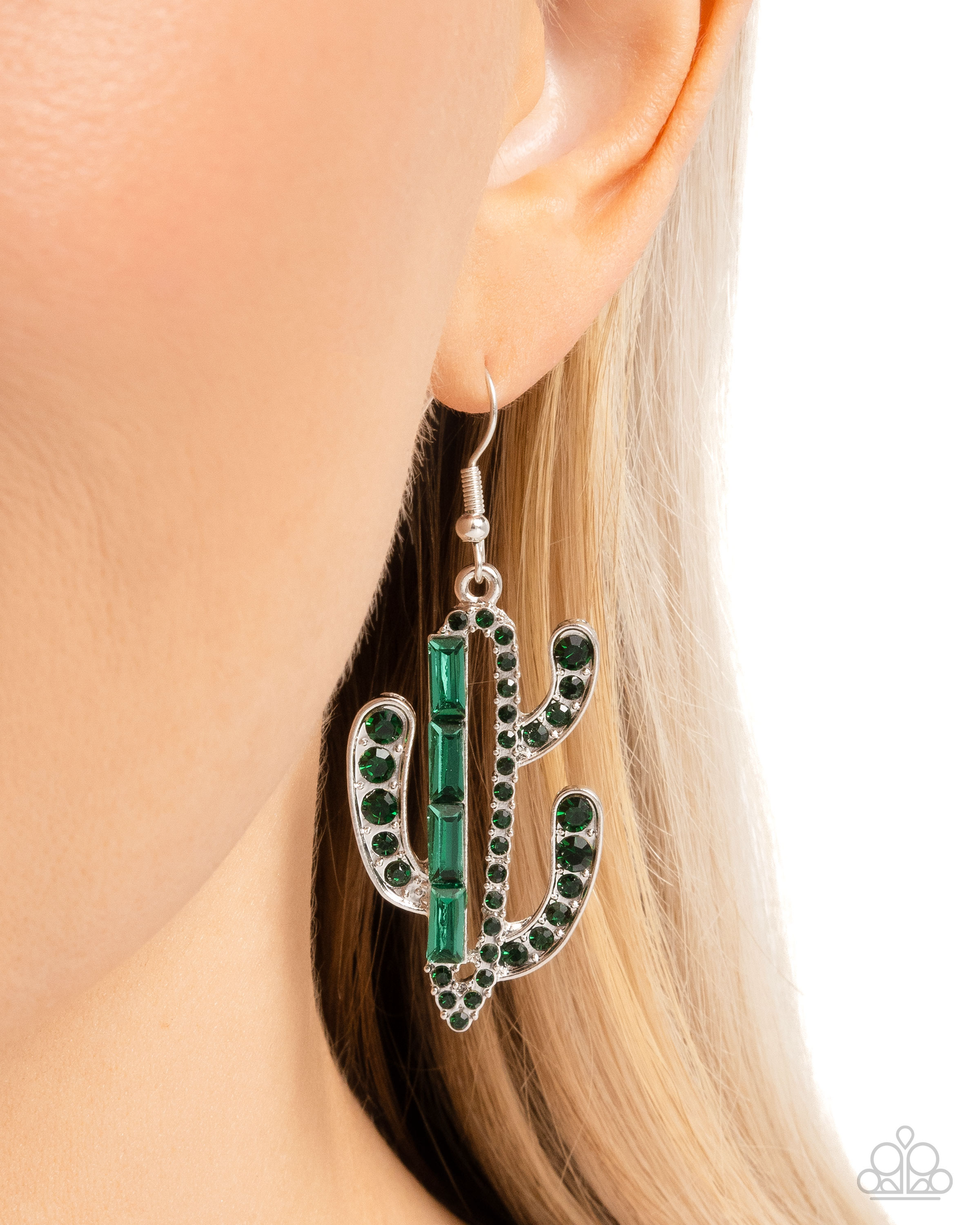 Paparazzi Cactus Confidence - Green Earring   P5SE-GRXX-161XX