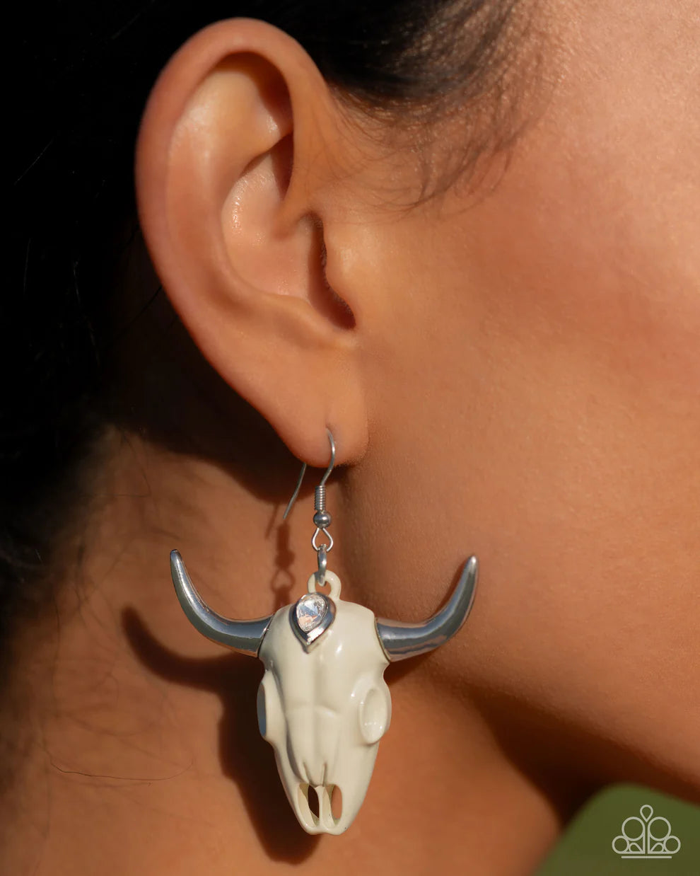 Paparazzi Southwestern Skull - White Earring