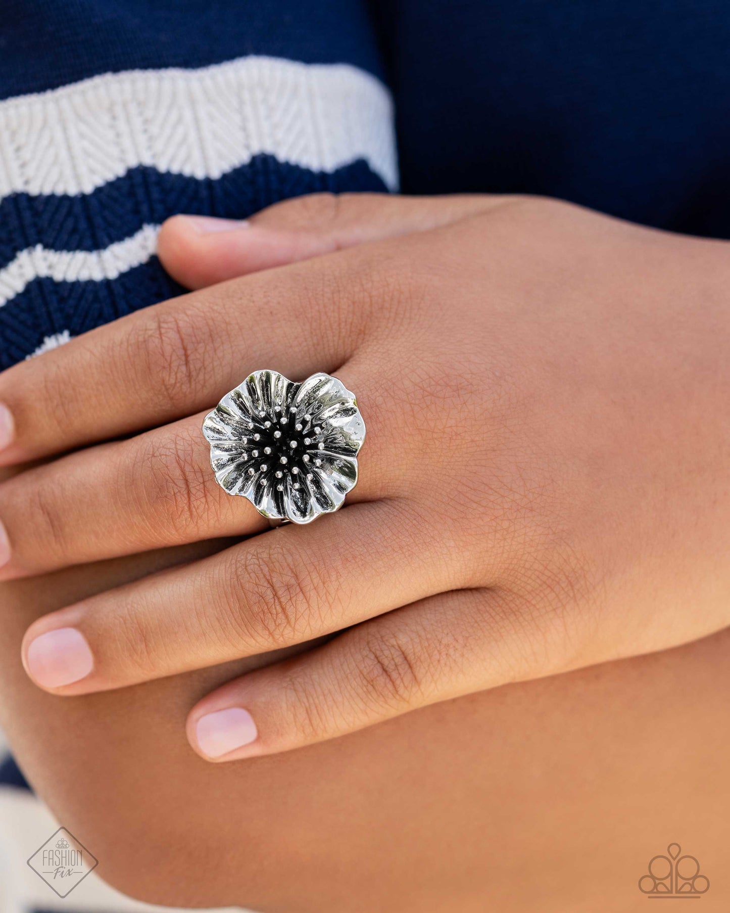 Paparazzi Antique Adornment-Silver Ring