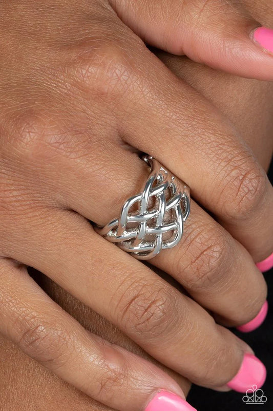 Paparazzi Ring ~ The One That KNOT Away - Silver