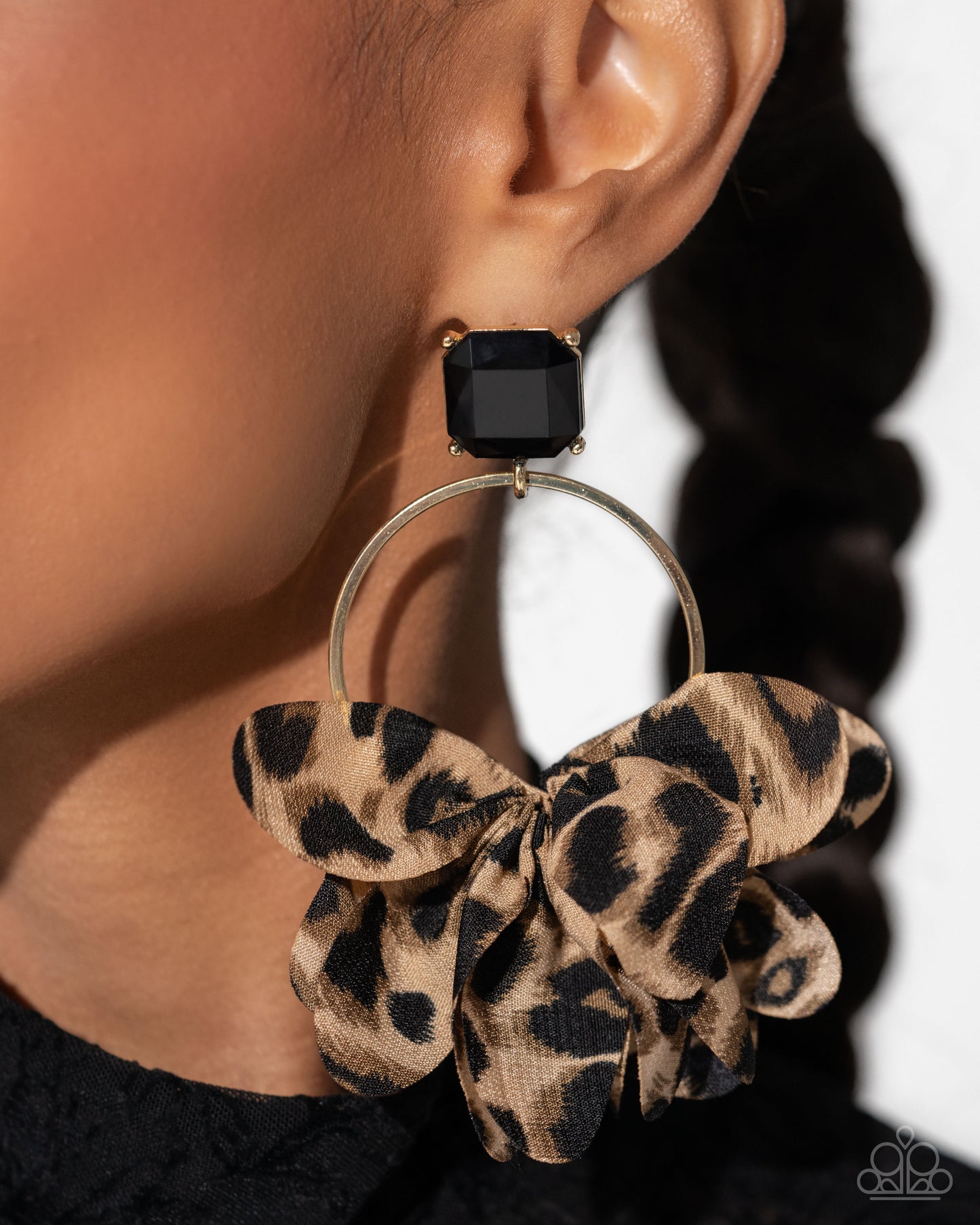 Paparazzi Woven Wardrobe-Black Earring