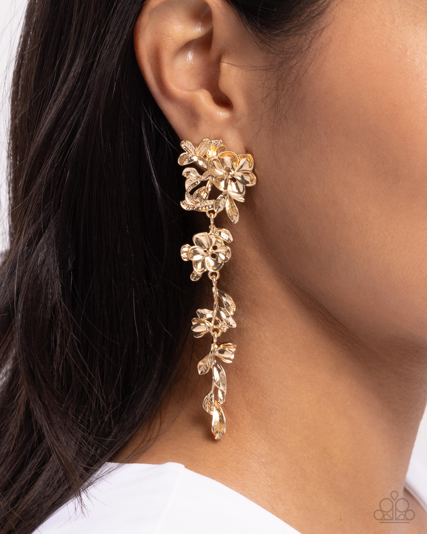 Paparazzi Generous Garden - Gold Post Earring P5PO-GDXX-317XX