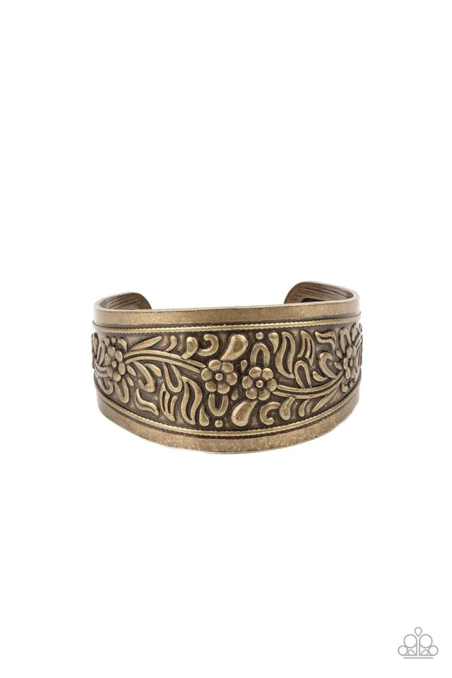 Paparazzi Bracelet ~ Purely Prairie - Brass