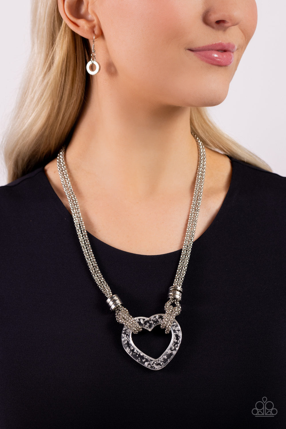 Paparazzi Lead with Your Heart - Silver Necklace P2SE-SVXX-180XX