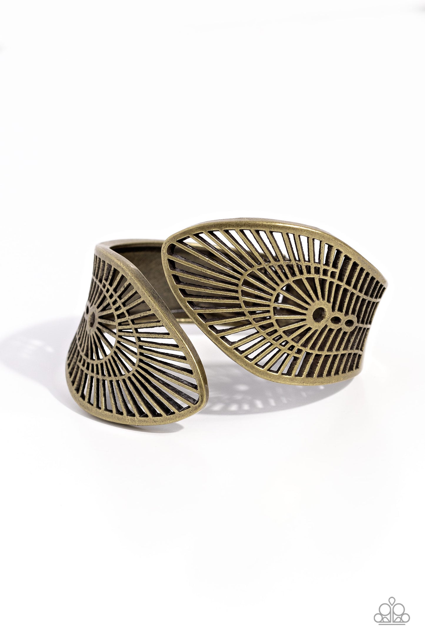 Paparazzi Palatial Palms - Brass Bracelet P9SE-BRXX-115XX