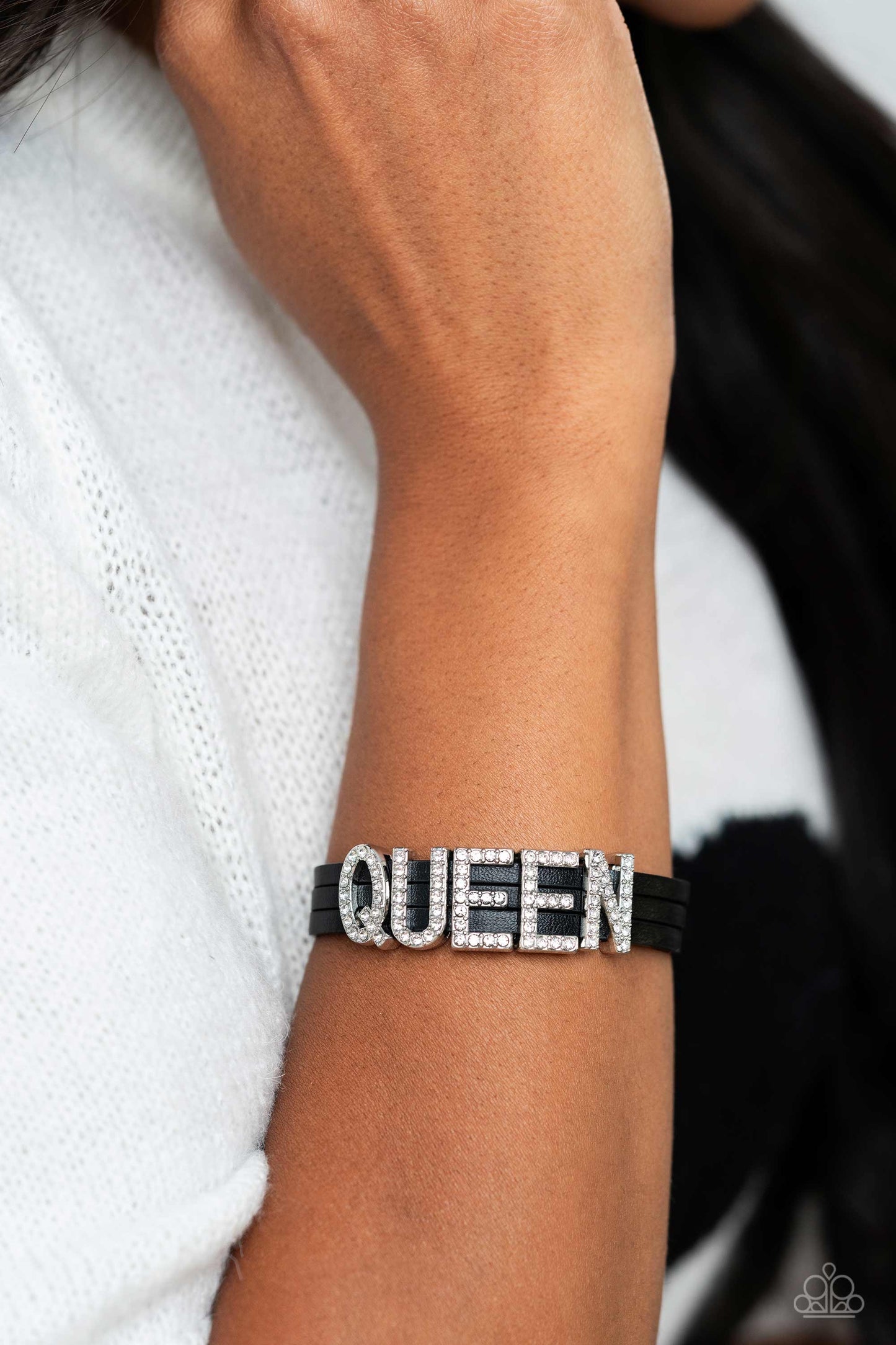 Paparazzi Queen of My Life - Black Bracelet P9SE-BKXX-343XX