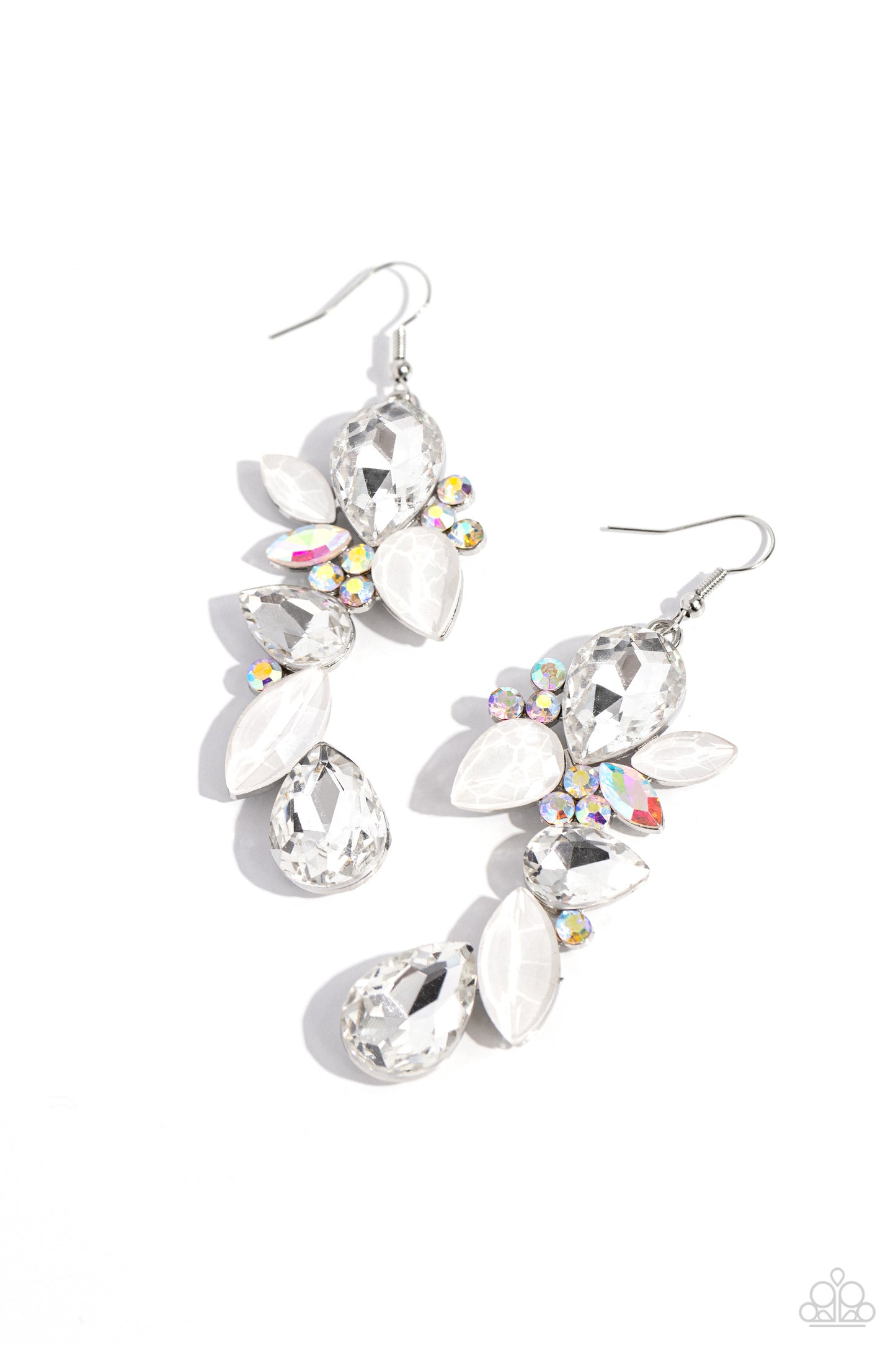 Paparazzi Fancy Flaunter - White Earring P5RE-WTXX-610XX