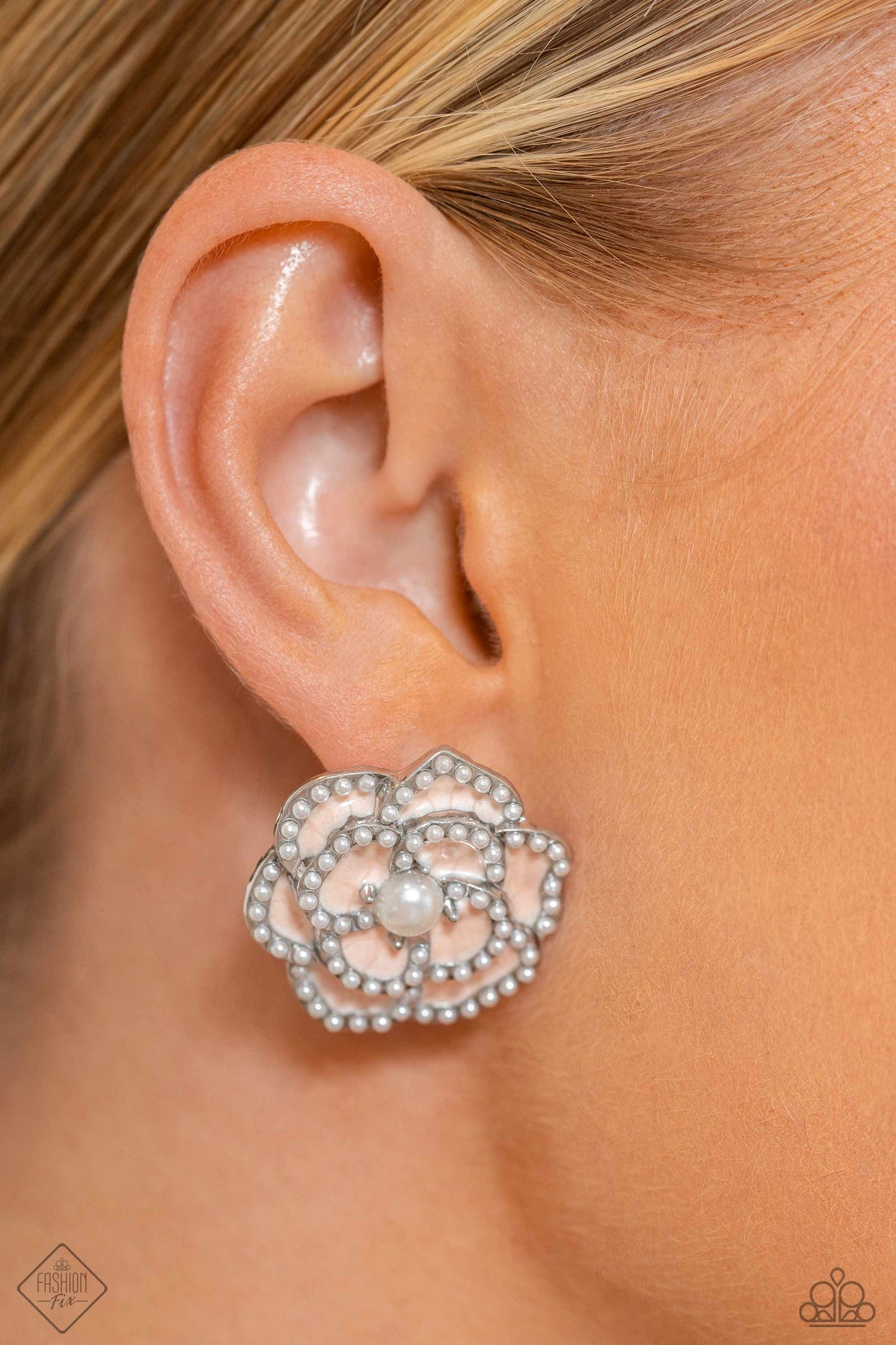 Paparazzi Suave Sensation - White Post Earring Item #P5PO-WTXX-393TI