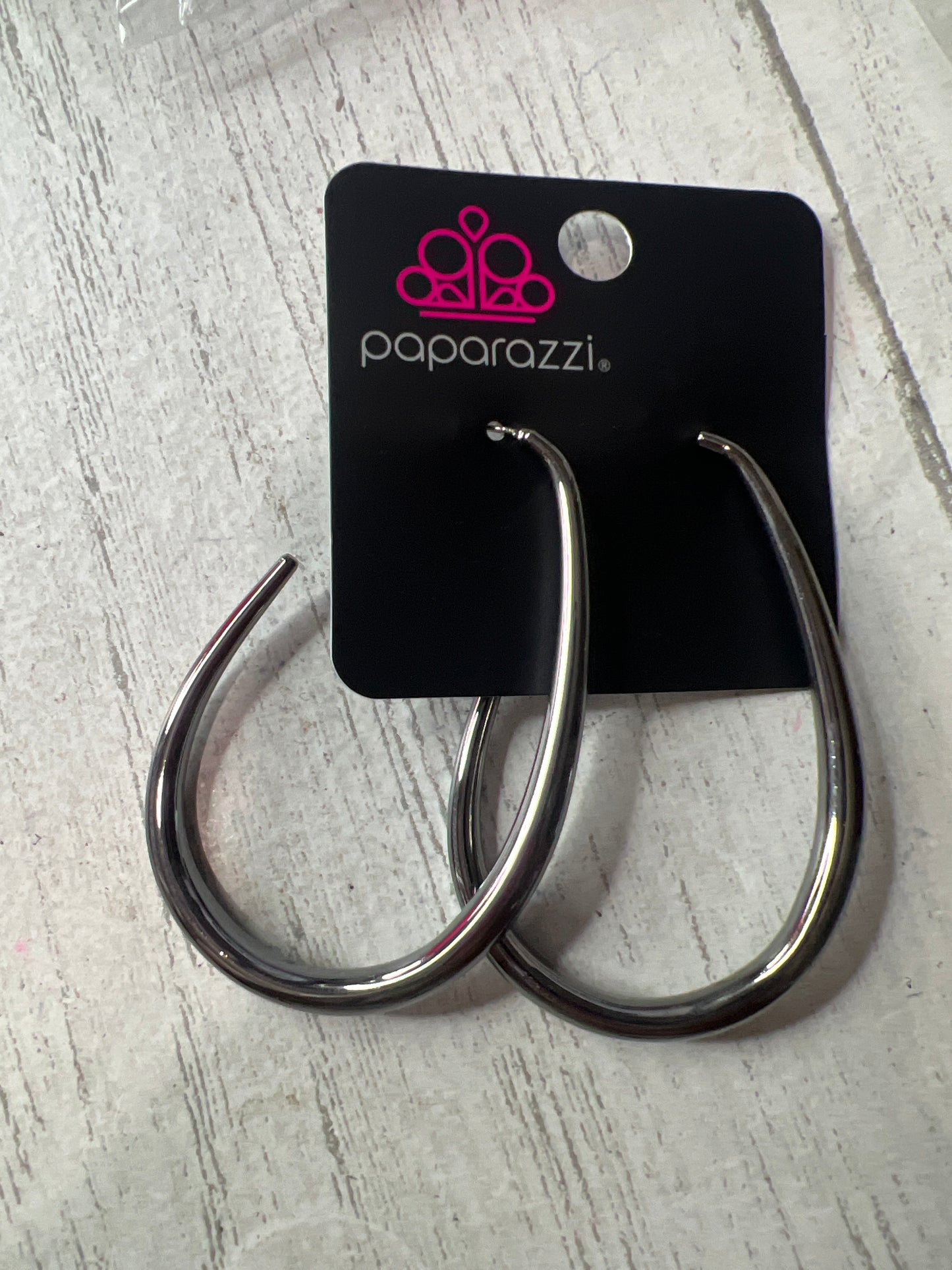 Paparazzi Exclusive Element-Black Hoop Earring