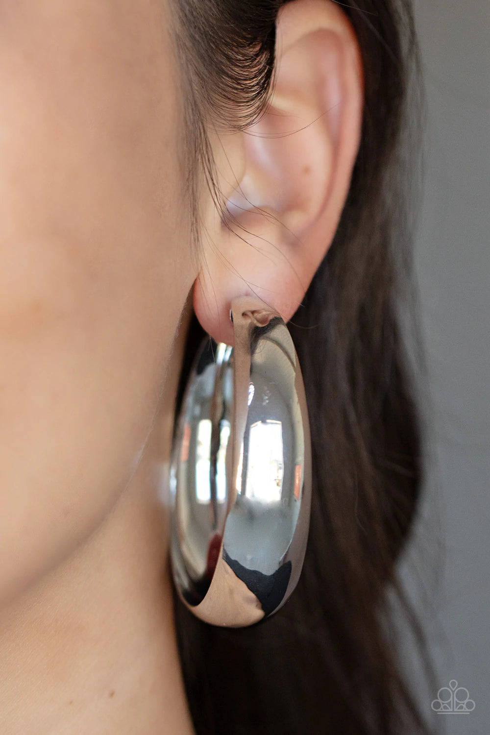 Paparazzi Flat Out Flawless - silver - Paparazzi earrings