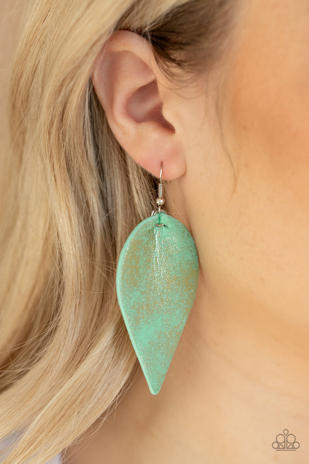 Paparazzi Enchanted Shimmer - Green  Earring P5SE-GRXX-092XX