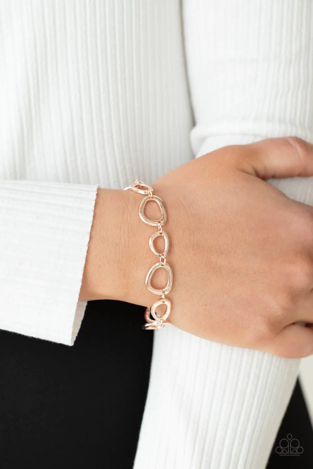 Paparazzi All That Mod - Rose Gold Bracelet