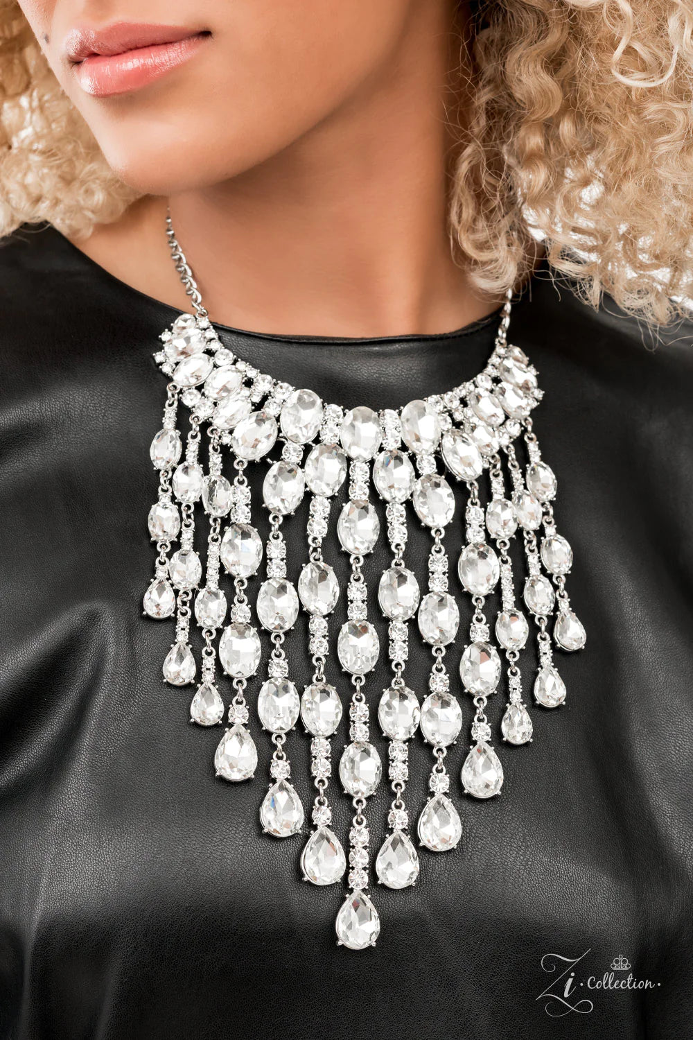 Paparazzi Accessories Majestic - white Necklace Zi Collection