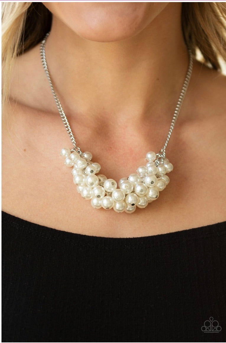 Paparazzi Accessories - Grandiose Glimmer - White & Silver Necklace