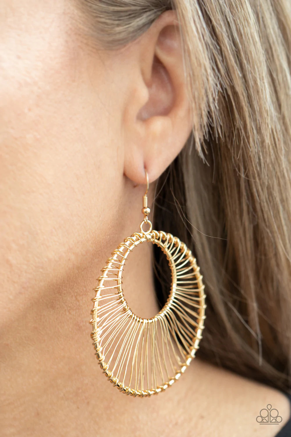 Paparazzi Artisan Applique - Gold Earring