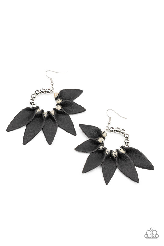 Paparazzi Flower Child Fever - Black Earring  P5ST-BKXX-055XX